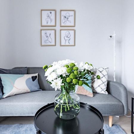 רובניימי Arctic Blue City Suite מראה חיצוני תמונה